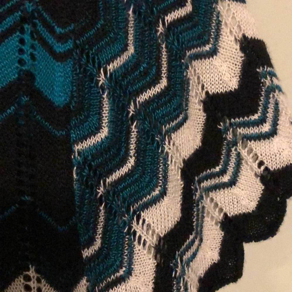 Crocheted tunic - Picture 2 of 3